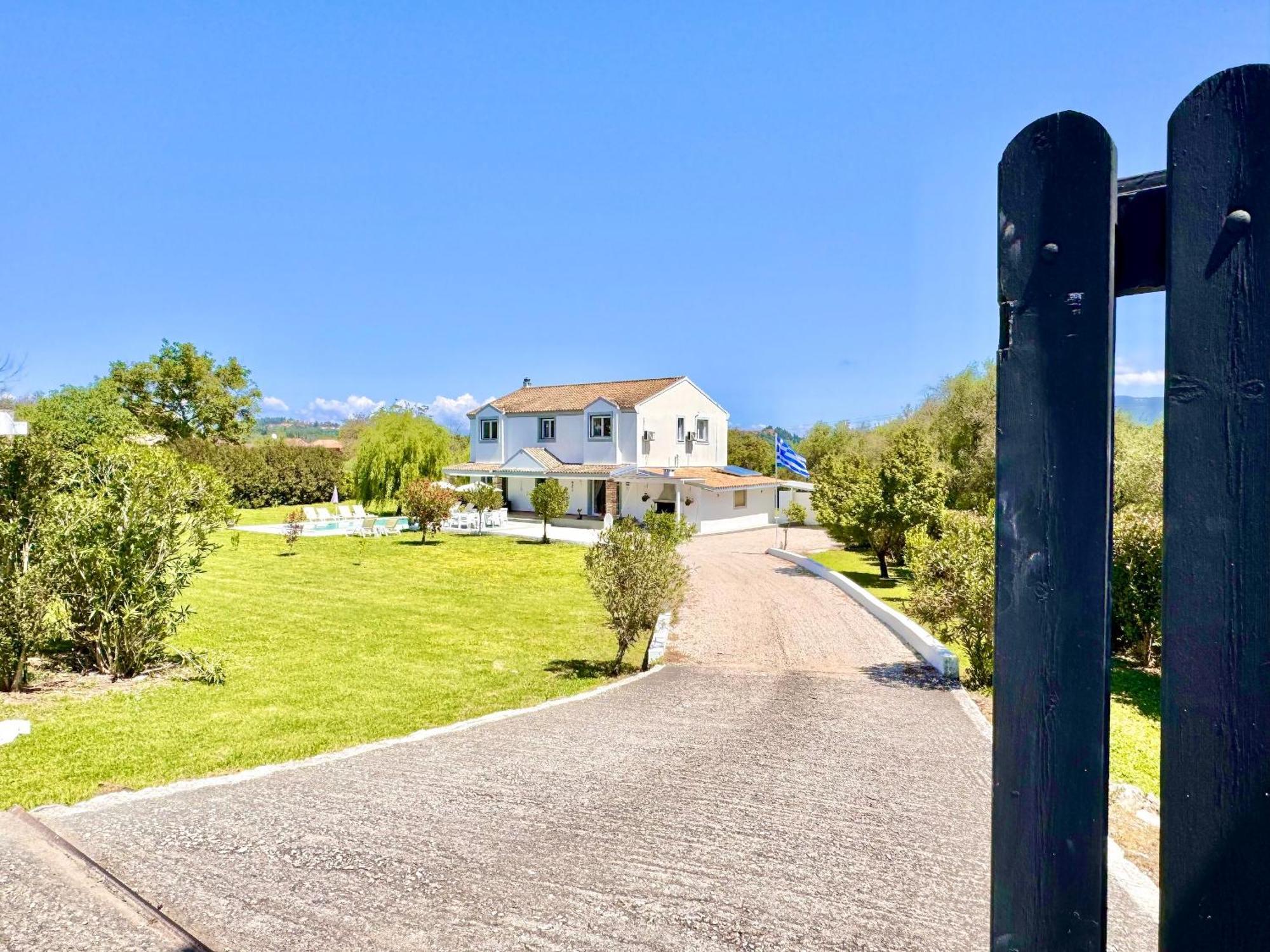 Villa Rubina Sidari With Private Pool By Dadovillas Velonádes Exterior photo
